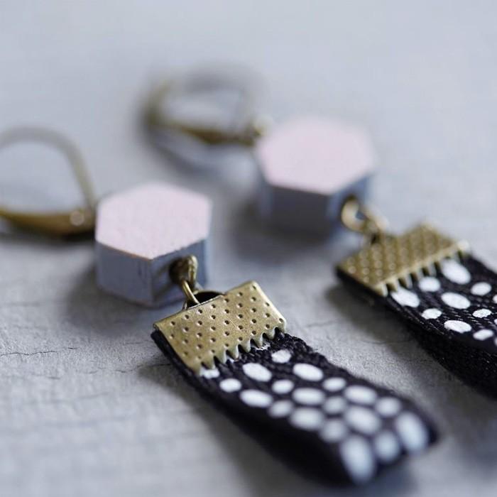25 perles en bois hexagonales 10 x 5 mm thumbnail