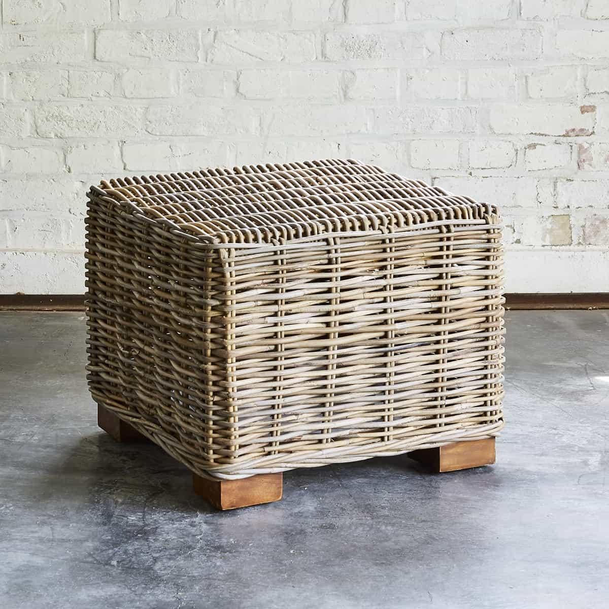 Table basse en kubu naturel thumbnail