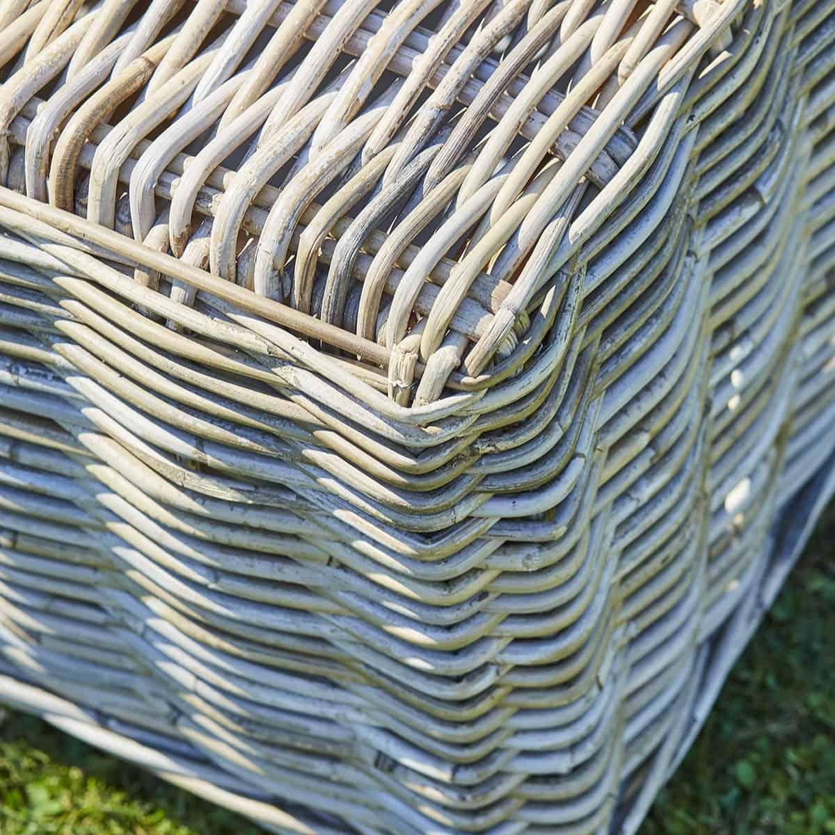 Table basse en kubu naturel thumbnail