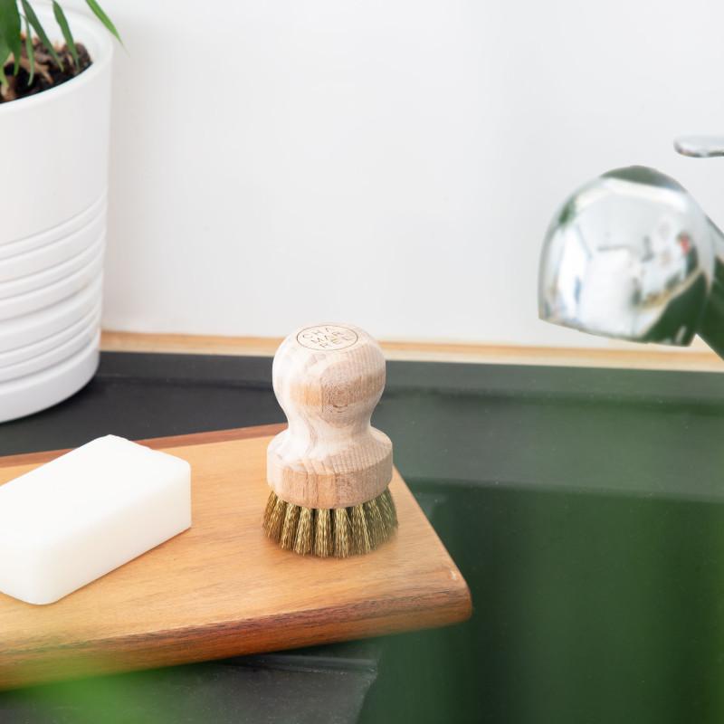 Brosse vaisselle à récurer | Laiton thumbnail