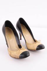 Talons Chanel en cuir thumbnail