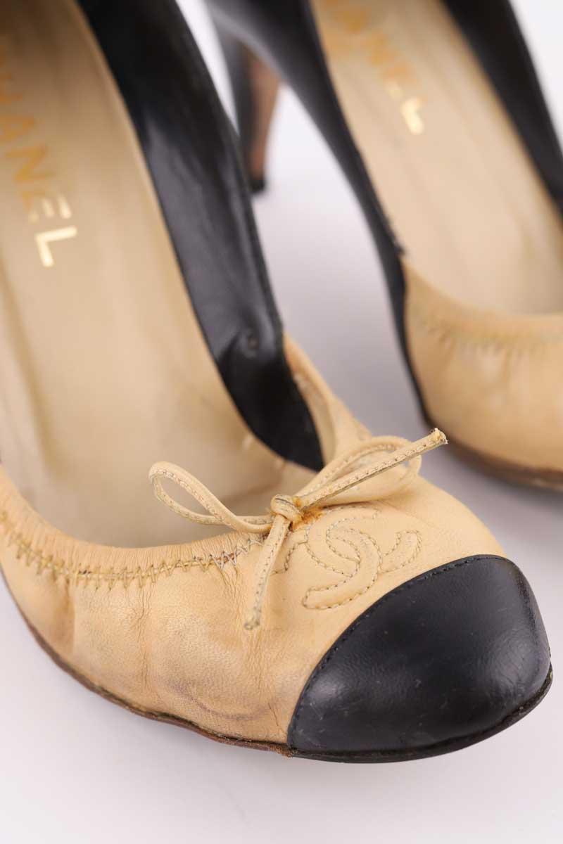 Talons Chanel en cuir thumbnail