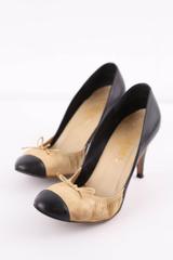 Talons Chanel en cuir thumbnail