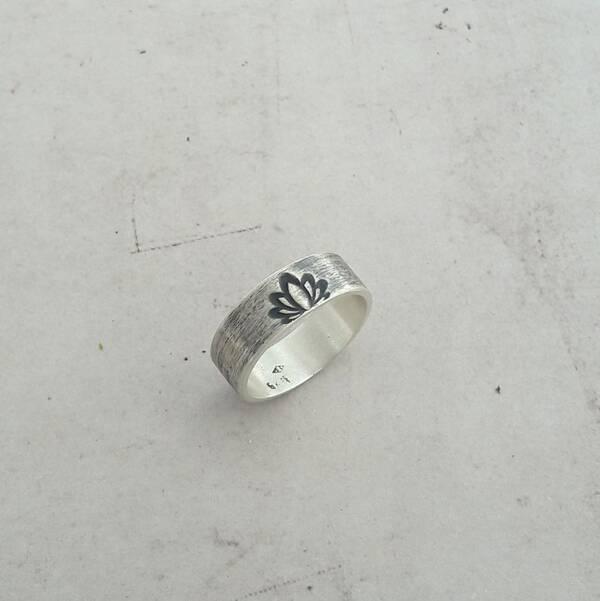 Bague Ethnique Fleur De Lotus Argent 925 thumbnail