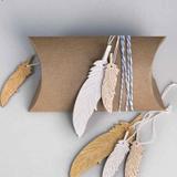 Pendentif en bois 12,5 x 7,5 cm - Plumes thumbnail
