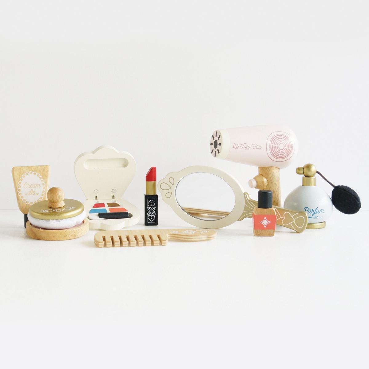 Trousse de beauté des stars thumbnail