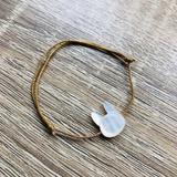 Bracelet Camille Lapin nacre adulte doré thumbnail