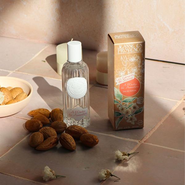 Eau De Parfum À L'Ombre Des Amandiers thumbnail