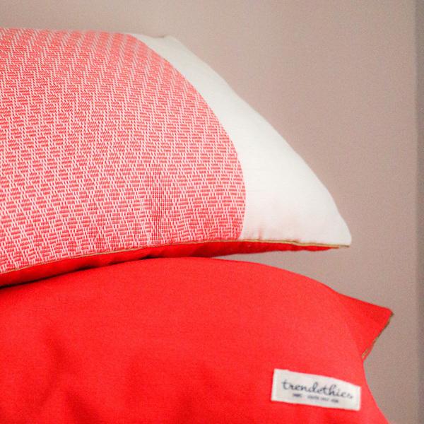 Coussin  orange corail 40x50 en  polyester thumbnail