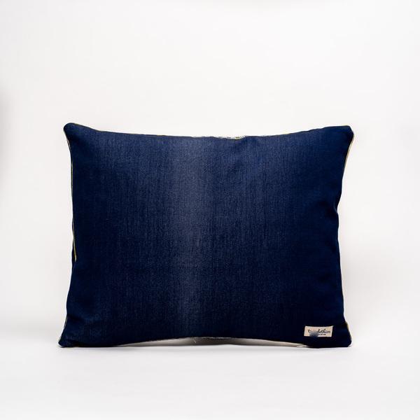 Coussin tissé en polyester bleu 40x50 - WE THAN thumbnail