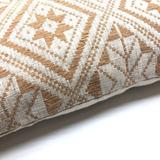 Coussin  marron caramel 40x50 en coton thumbnail