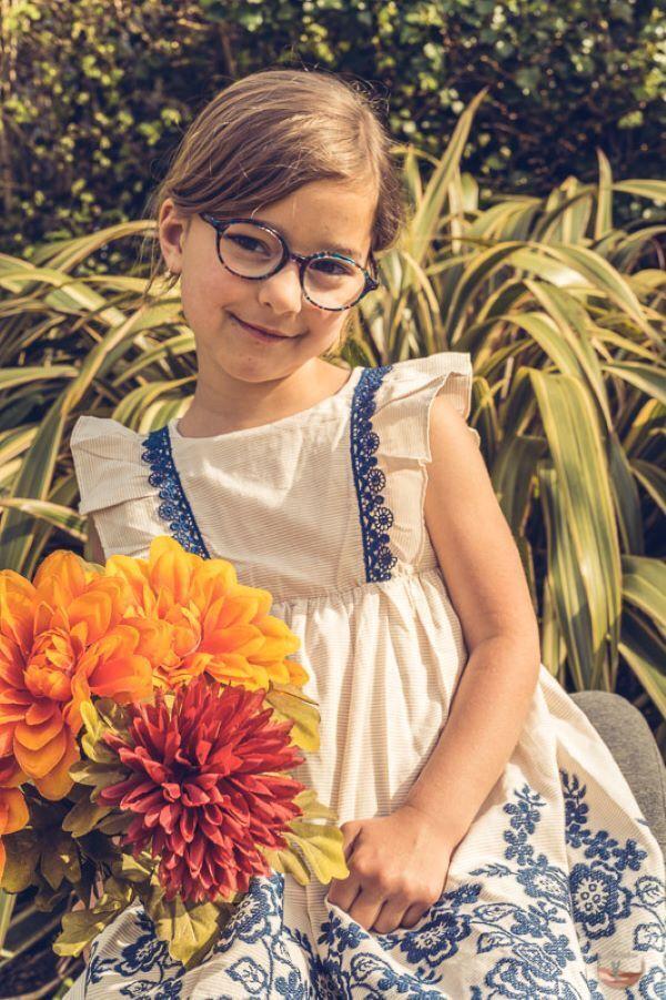 Robe avec broderie thumbnail