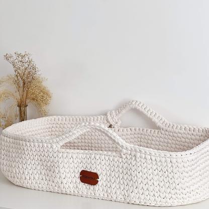 Couffin en crochet avec matelas Jade